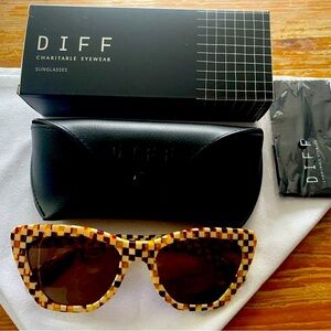 Sunnies! Brand new Diff Camila polarized. Box, case, cleaning cloth. Never worn.